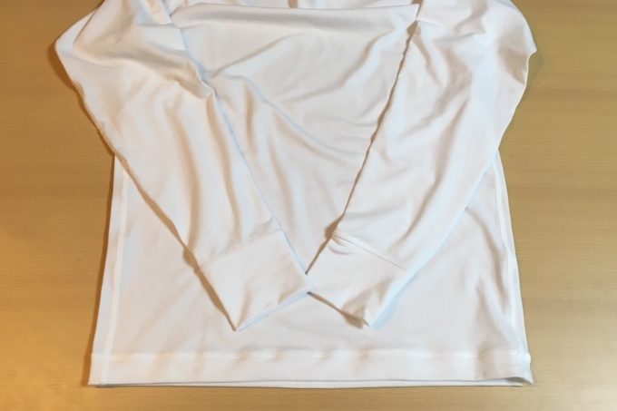 ユニクロユー2018春夏メンズ　ウルトラストレッチドライクルーネックＴ（長袖）　裾